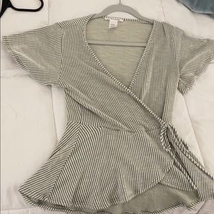 Green and white stripped wrap tee